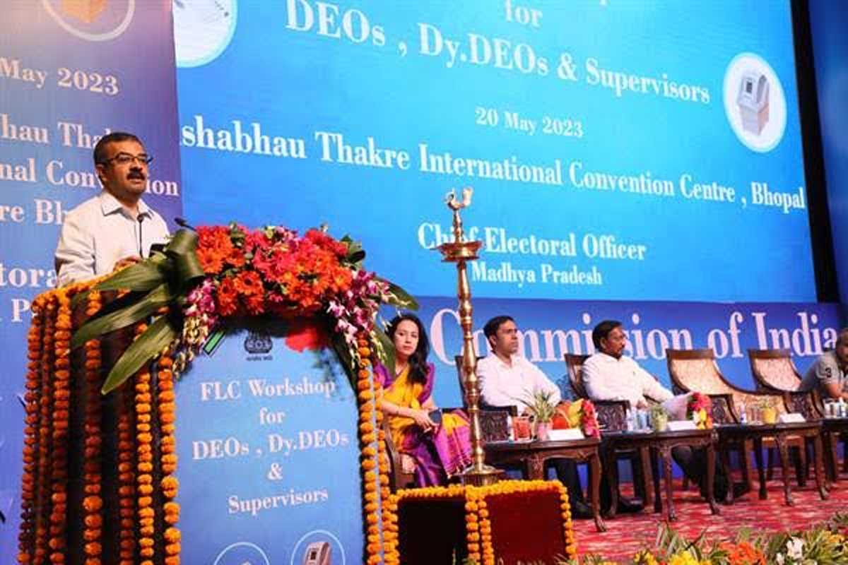 एमपी विधानसभा की तैयारी का आगाज़, ईवीएम, व्हीव्हीपीएटी एफएलसी वर्कशॉप में 31 जिलों के कलेक्टर हुए शामिल